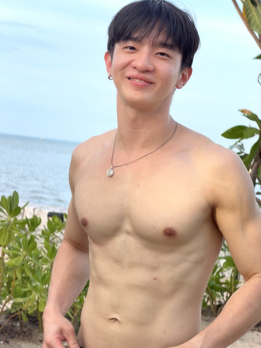 JethJade's tweet photo. 🏖️ https://t.co/r3NhEPtyyM