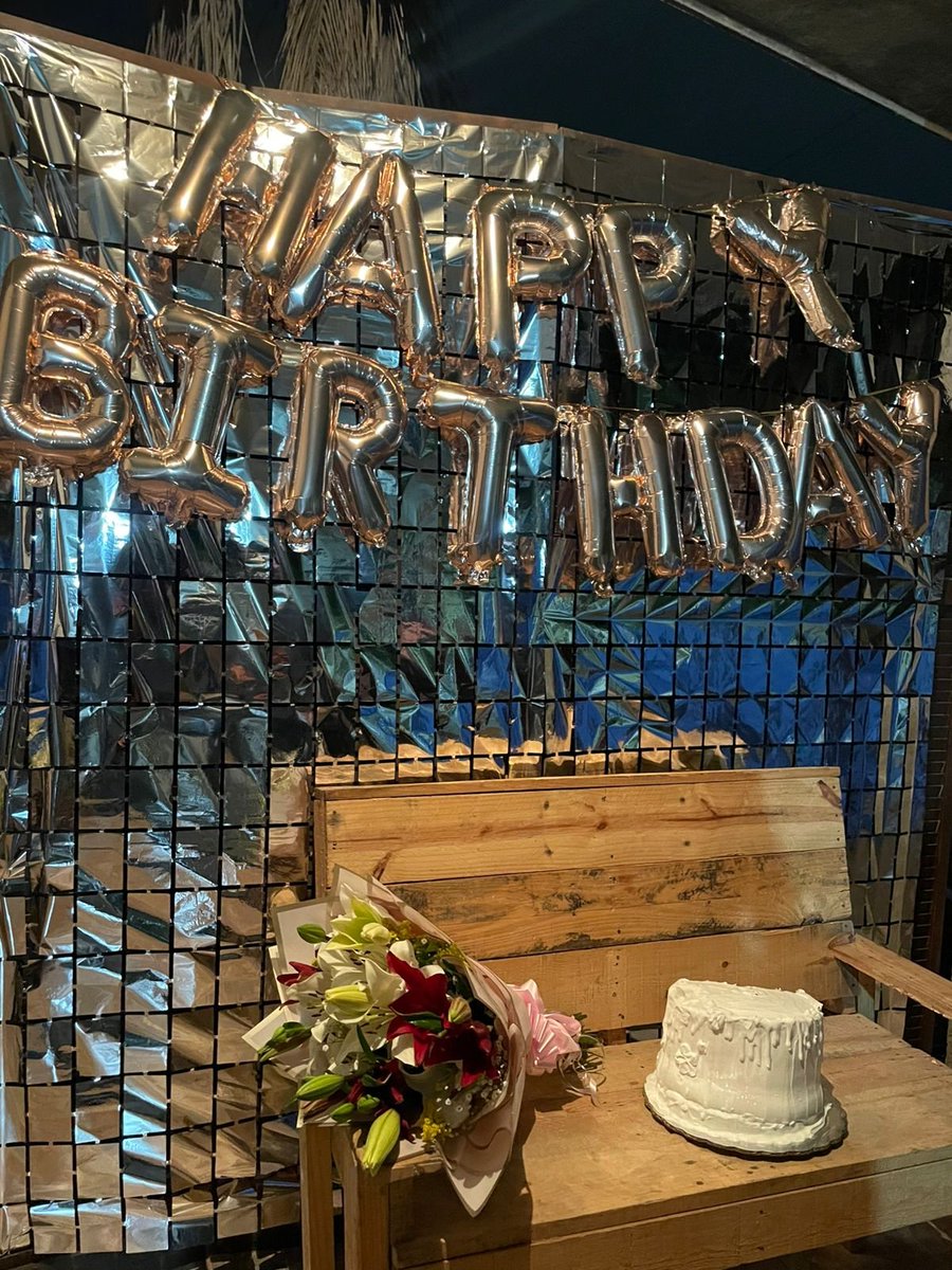 itsgiselarocha's tweet photo. El mejor cumpleaños (siempre digo eso) 
Dios plan 2027 siga igual de lindo que éste año https://t.co/3tN08iygO8