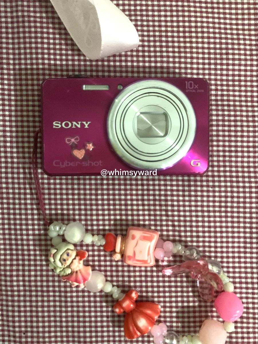 whimsyward's tweet photo. wts – want to sell 🎀

sony cybershot dsc wx170 in pink rare (touchscreen jp only) 🎀

💰 1.650

🎀 include: unit, charger, battery, strap, pouch
🎀 minus: lecet pemakaian, full zoom ada noda

🍊avail (+adm)

t. digicam camera wtb nikon canon https://t.co/yAh6pRDWgI