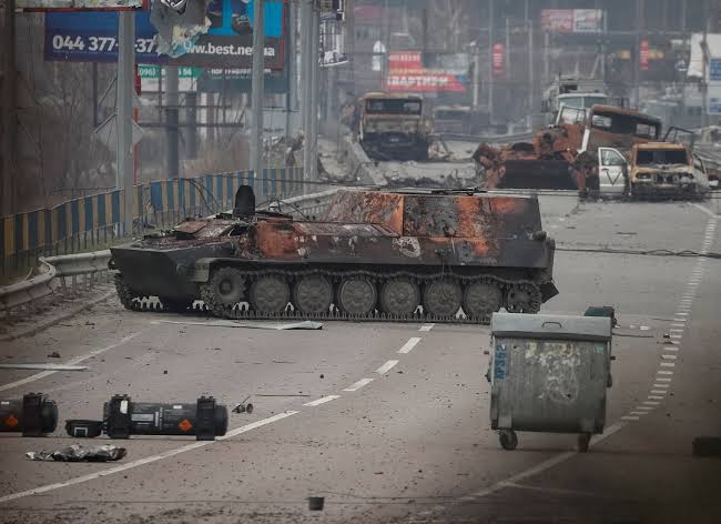 burgervertreter's tweet photo. @BowesChay Ukraine put the thousands of Russian tank wrecks on the roads to Kiew 😂😂 Holy cope, you Putinsuckers are retarded af. Russia got its arsehole torn wide open with their Blitzkrieg from Temu with soldiers that got sent their who thought they are going for a military excercise. https://t.co/nX28gkGgKW