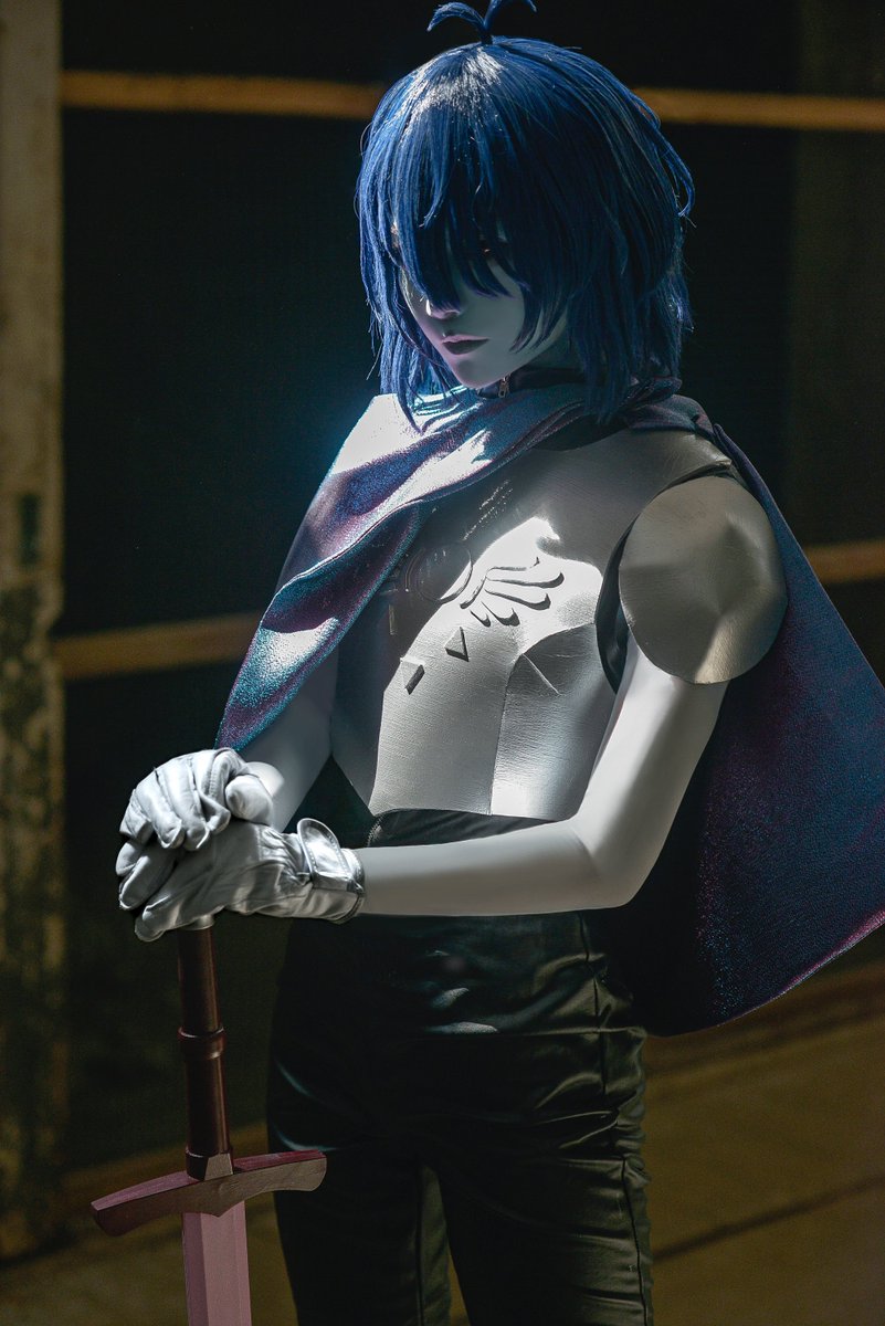 umbrella82828's tweet photo. 【 deltarune Kris / cosplay 】

静

#deltarune 
#Kris https://t.co/HRizhi5RiM