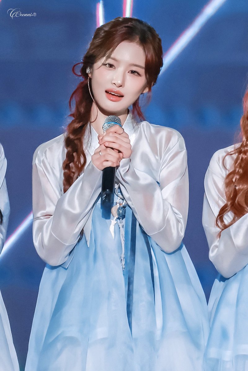 cc_wenni126's tweet photo. 261006

#설윤 #SULLYOON
#엔믹스 #NMIXX https://t.co/Z83oc69bsY