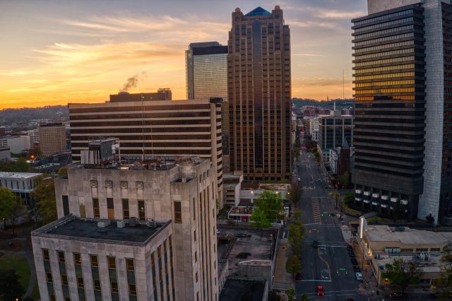 BhamTimes's tweet photo. Mayor Randall Woodfin announced @cityofbhamal has been selected to join Love Your Block, an initiative led by the Bloomberg Center for Public Innovation at Johns Hopkins University, to launch resident-led projects that #improve their #cities. @publicinno 

https://t.co/NOdagAsNQt https://t.co/bbXfp0KEO9