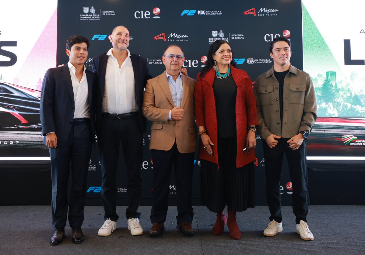 Formula2's tweet photo. Making it official in Mexico City 🇲🇽🤝

Rafael Villagómez and Noel León joined F2 CEO Bruno Michel, Managing Director of F1’s Mexico City GP Federico Gonzalez Compean, and Mexico City’s Minister of Tourism Alejandra Frausto Guerrero to announce that F2 will make its debut at the Autódromo Hermanos Rodríguez in 2027!

#F2 #MexicoGP @mexicogp