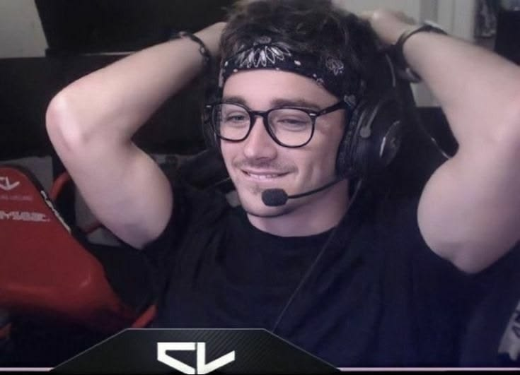 ninjagoline's tweet photo. nerdy gamer husbands https://t.co/50tOxi9qoo