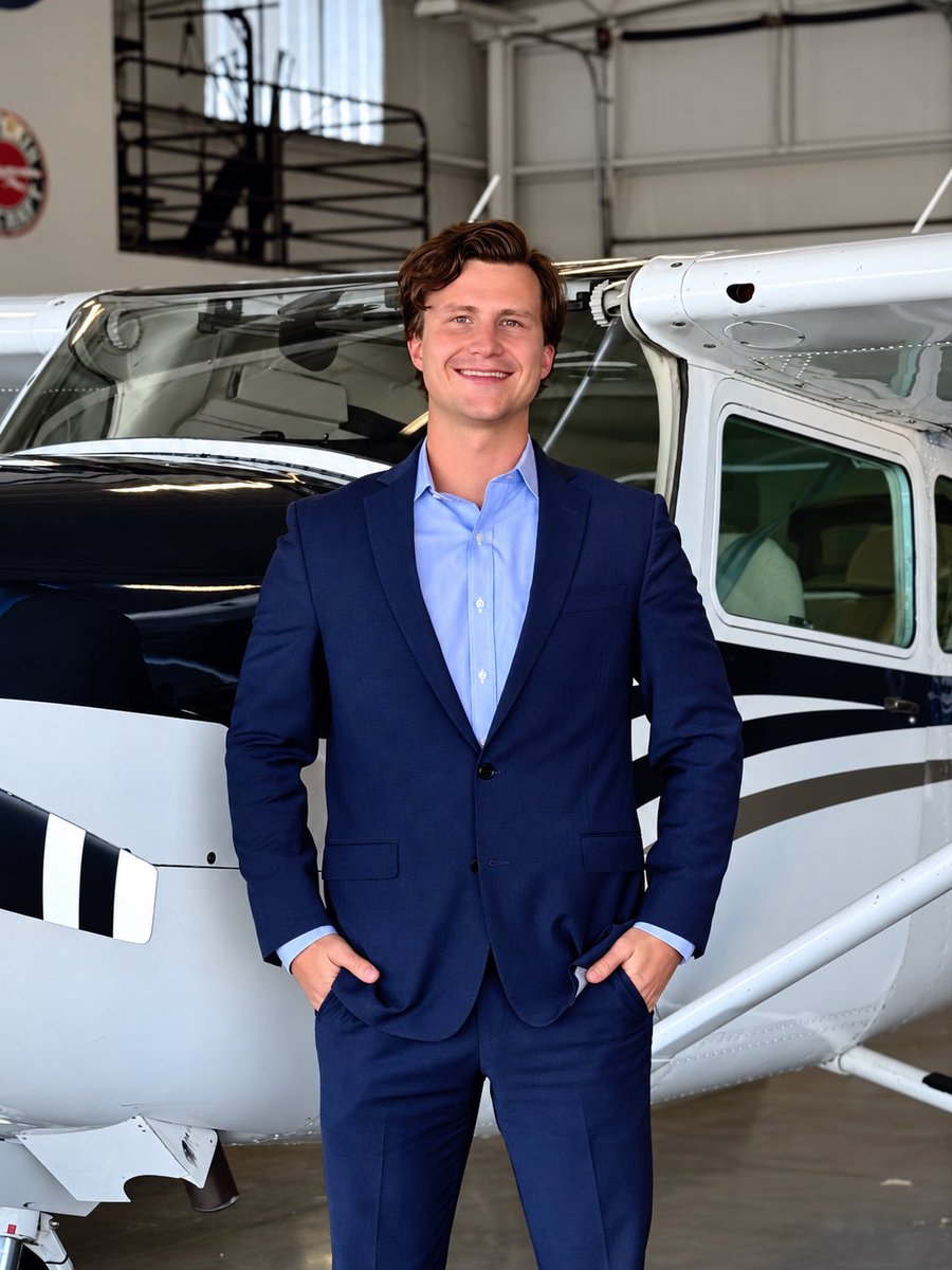 thepilotpicasso's tweet photo. Figured it was time to put a face to the art. 🎨✈️ Hi, I’m Benjamin, and I’m the Pilot Picasso! #FaceReveal
.
.
. (Follow @thepilotpicasso for more sky art!!)
.
.
#aviation #pilotlife #pilotpicasso #skyart https://t.co/awJE0FzDui