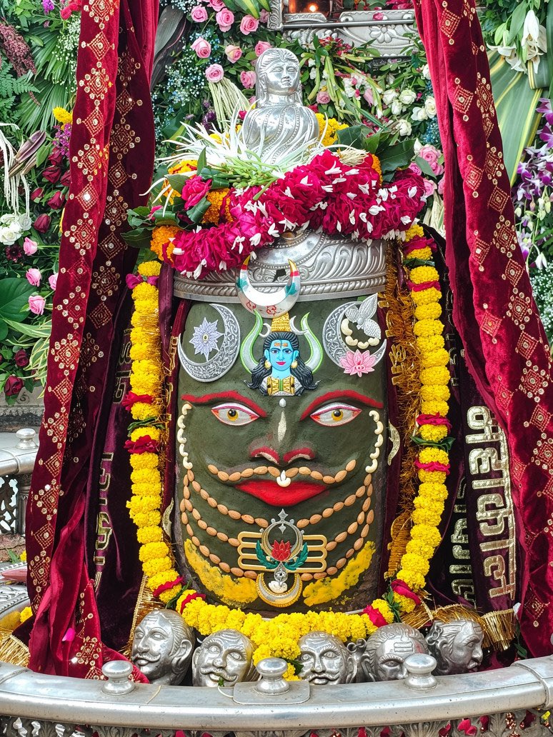 12Jyotirling's tweet photo. श्री महाकालेश्वर संध्या आरती दर्शन | 06.10.2026

Shri Mahakaleshwar Sandhya Aarti Darshan | 06.10.2026 https://t.co/PlPbdloW3X