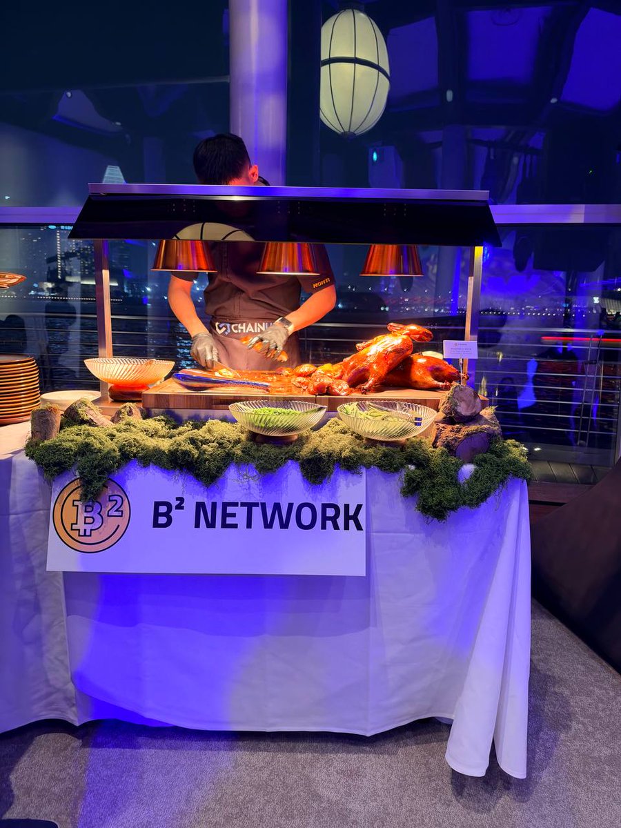 BSquaredNetwork's tweet photo. Live from The Institutional Ark.
Singapore is buzzing tonight.
B² is here. Come say hi. 👋 https://t.co/JamxmYt38z