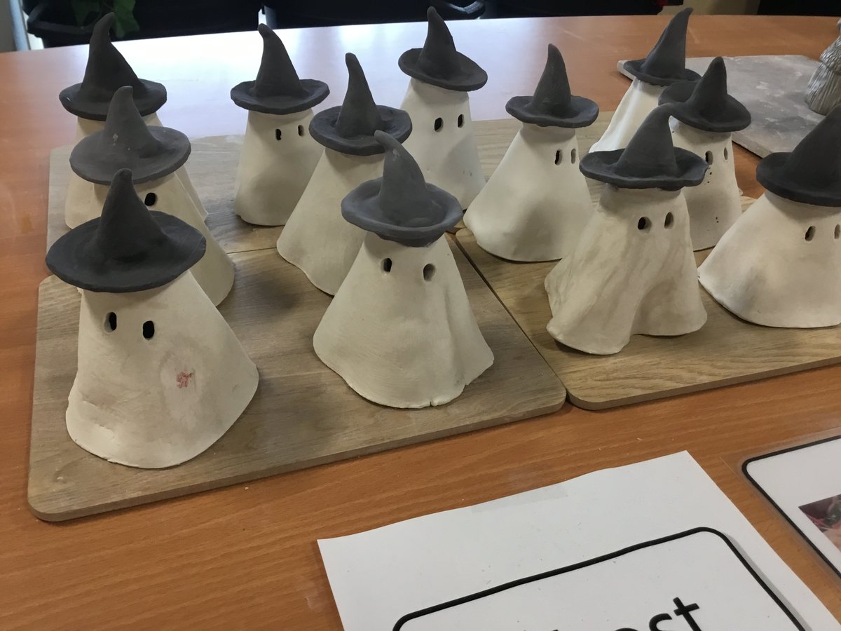 blue_ceramics's tweet photo. 👻 Busy day at Blue Ceramics! Our ceramic ghosts are ready for delivery next week, and we've started creating our large 3D Christmas stock ready for the festive season! 🎄✨

#BlueCeramics #StudentEnterprise #ChristmasCreations #HandmadeWithCare @Ganton_Hull @MCFCinHull https://t.co/Zk0vvfinJg