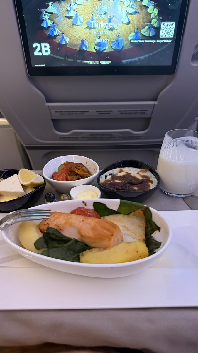 daryasysl's tweet photo. Turkish airlines business class food 🇹🇷 https://t.co/xrMf960Ckc