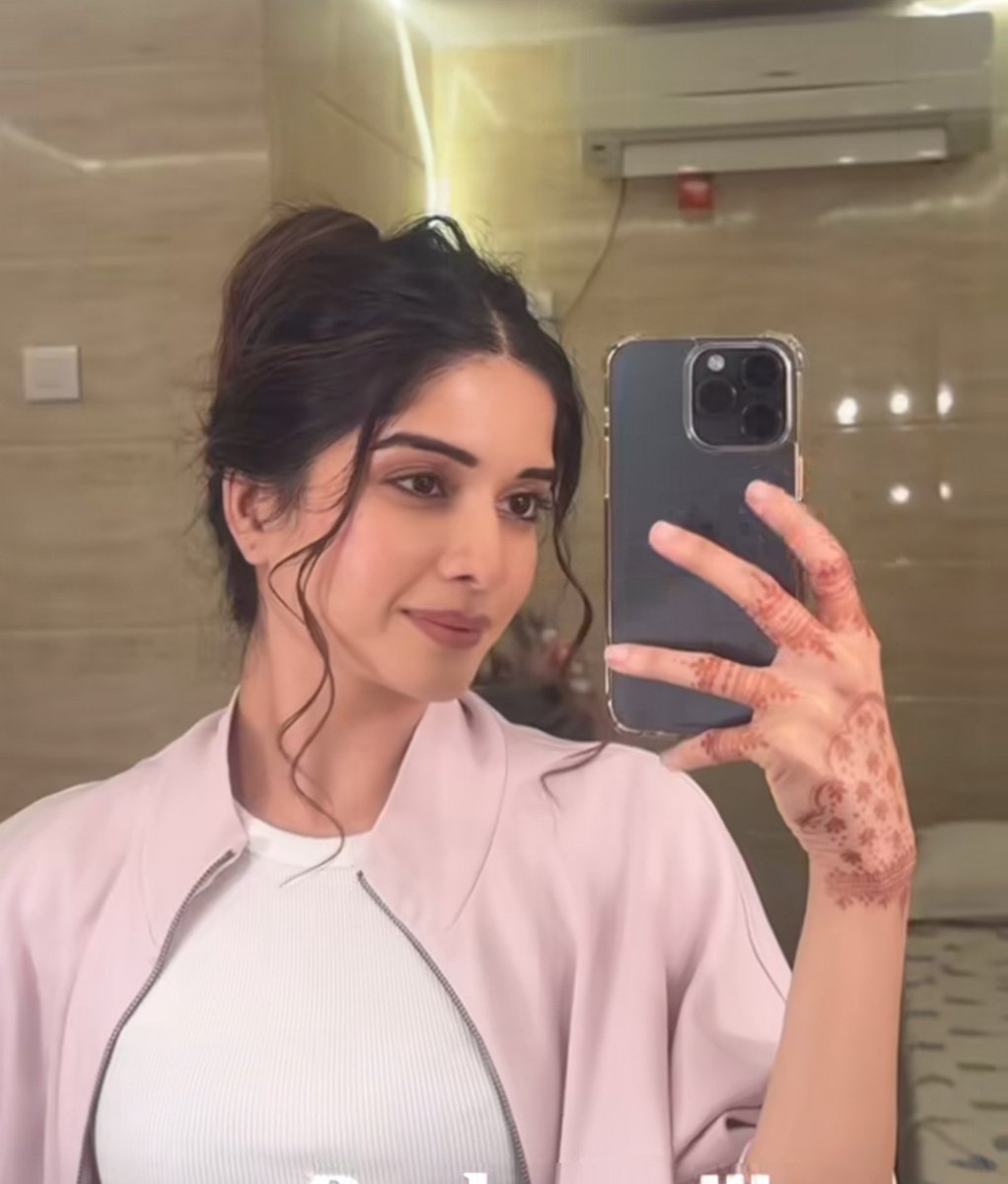 BhavikaStan's tweet photo. Bbg🥹🧿❤️ 

#BhavikaSharma #Seherhonekohai #DrSeherBaig https://t.co/jPrVS0Z1AF