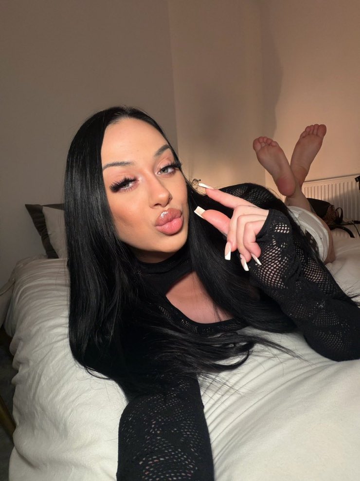 bratqueencece1's tweet photo. Is that the accurate size? Loser’s 😂😈🤯 https://t.co/zk6zT9qvHb