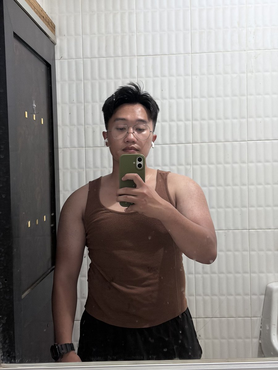 TanoyVnv's tweet photo. ตัดผมแว้ว😤 https://t.co/QF27VmxECG