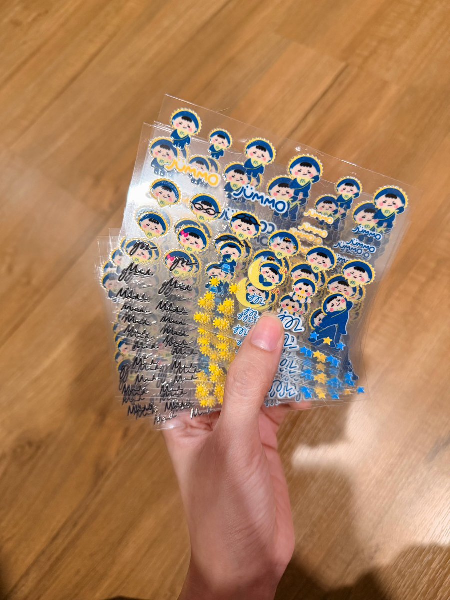pangkako's tweet photo. plz rt
𝒢𝒾𝓋𝑒𝒶𝓌𝒶𝓎 𝒻𝑜𝓇 𝒥𝓊𝓃𝒾𝑜𝓇'𝓈 𝒷𝒾𝓇𝓉𝒽𝒹𝒶𝓎
8/10 union mall
มีไม่เยอะงับบบ
มารับกันได้ค่า
ตั้งใจทำมากๆเลย

#30thJuniorBDPJ 
#junniorrs https://t.co/TE1rKeAXkR