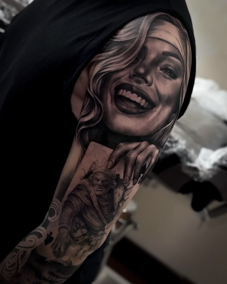 seanrobertxvx2's tweet photo. Would you love to get this tattoo? 🖤🔥
How much do you think it costs? 👀💰
Want one like this? 

📩 Bookings &amp; consultations:
Message me on Telegram:https://t.co/gmzt8XWTqd

#TattooArtist #CustomTattoo #TattooArt #BlackAndGrey #Ink #TattooDesign https://t.co/kchY8fHbGp