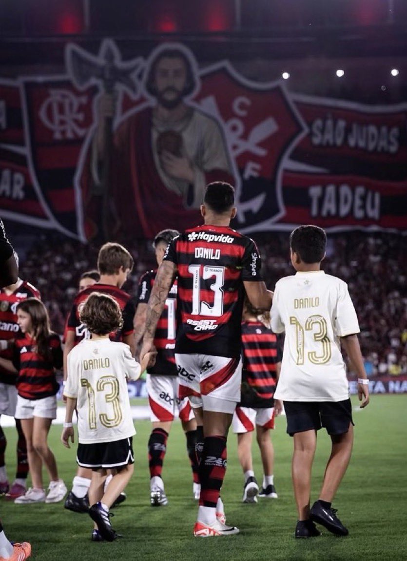 crfreiis's tweet photo. Rogai por nós, São Judas Tadeu. https://t.co/VUVfUpPhAw