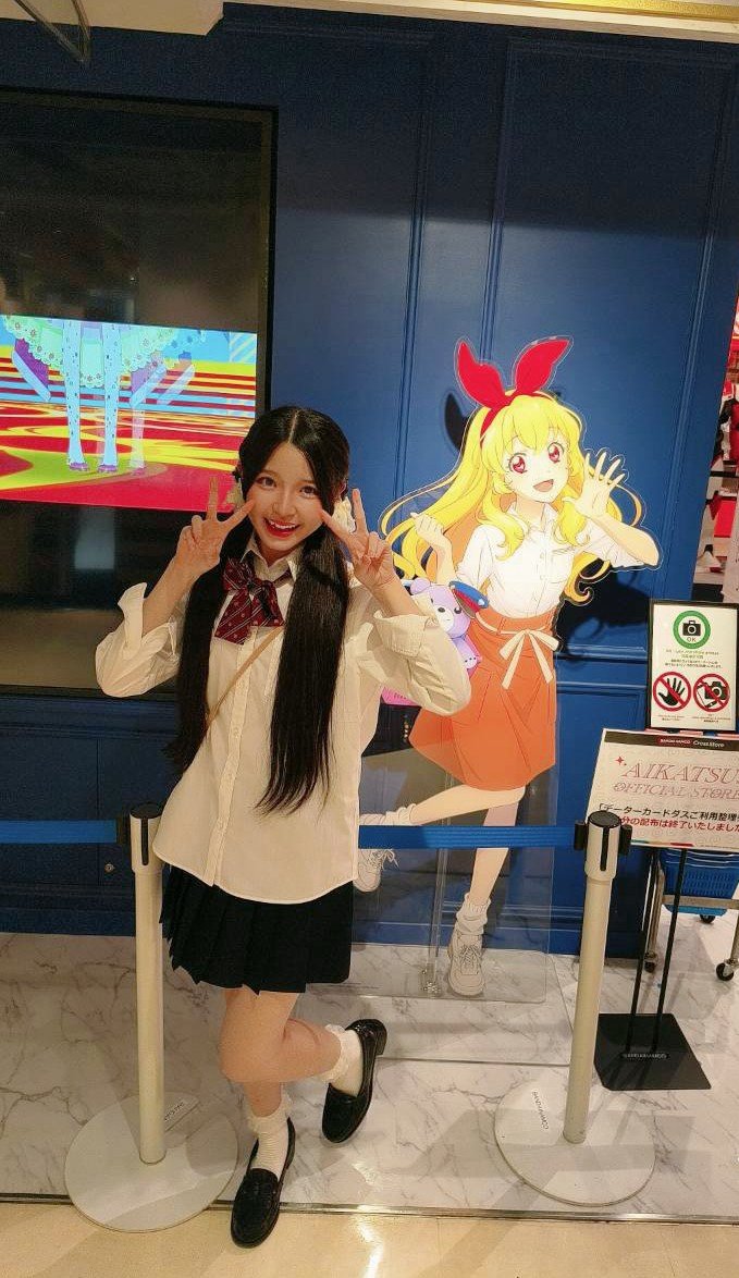 nya_ria_0128's tweet photo. アイカツショップ行った時の👀✨一生見てられる>⩊<♡この日はいちごちゃんのファイルげっとしたよ🙌🏻🍓

#秋葉原 #アイカツ https://t.co/BbfzrcGrgA