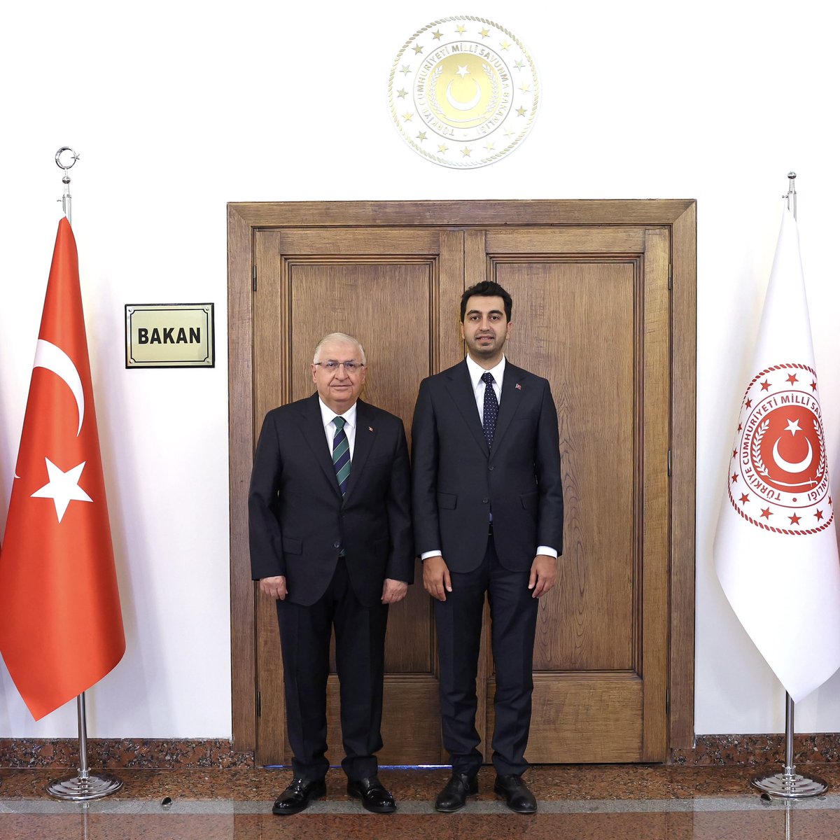erenalibingol's tweet photo. Tuzlamızda yeni yapılan TOKİ konutlarını doğrudan E-5’e bağlayacak, aynı zamanda kent içi trafik yükünün artmasının önüne geçecek bağlantı yolu projemizin onayı Millî Savunma Bakanımız Sayın Yaşar GÜLER tarafından verildi.

Tuzlamızın ulaşımını rahatlatacak bu önemli projeye verdikleri destek ve misafirperverlikleri için teşekkür ediyorum.