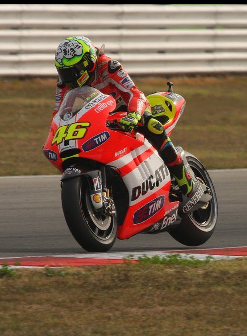 Ale_Yellow46's tweet photo. Misano 2011 https://t.co/3LiTcm4ty9
