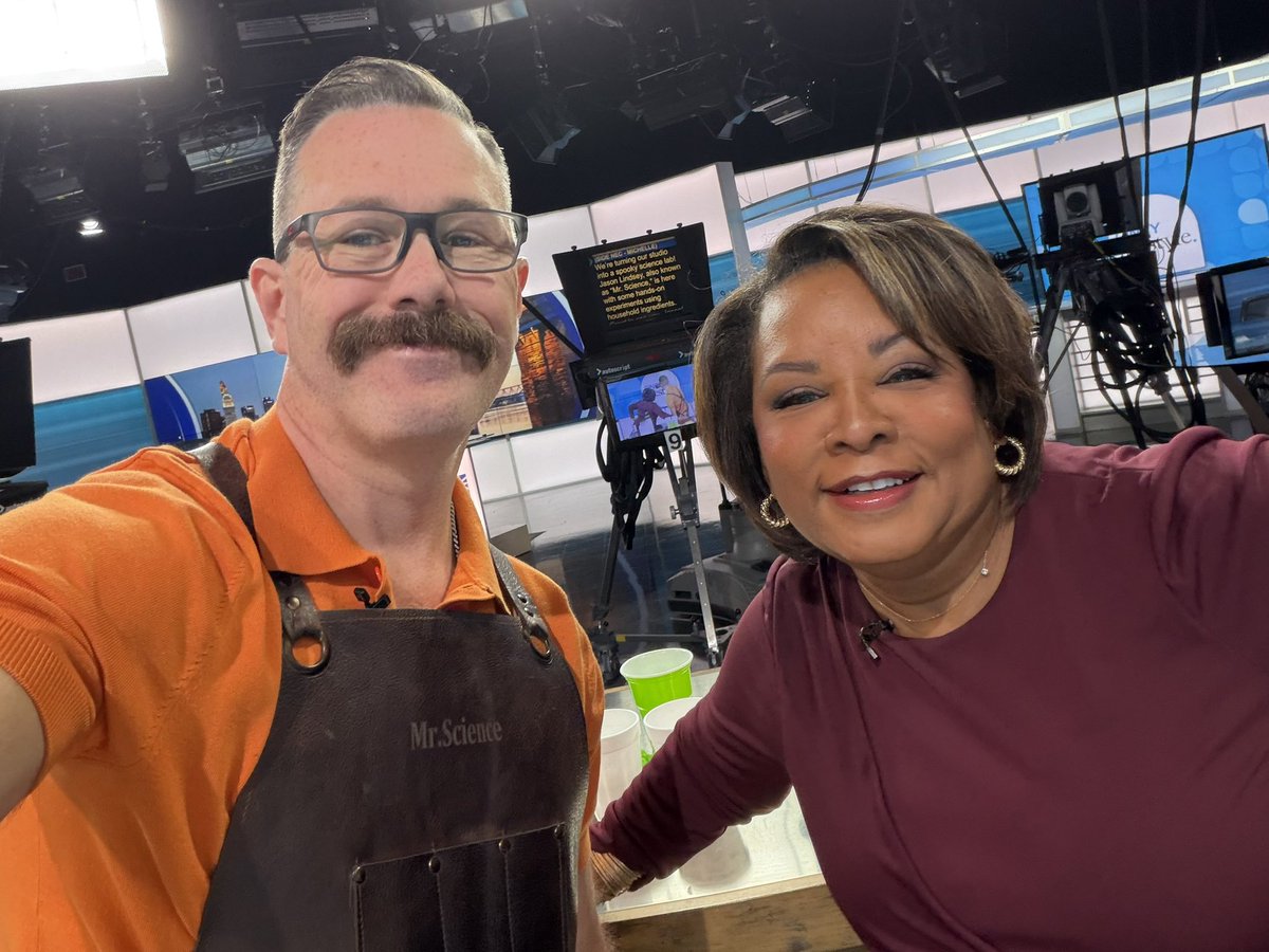 STEMLabOnTheGo's tweet photo. Spooky STEM, with my friend, Michelle Hopkins, during Cincy Lifestyle, on WCPO 9. 🎃👻 #SpookySTEM #MrScience #CincyLifestyle https://t.co/3QMlZGm8hv