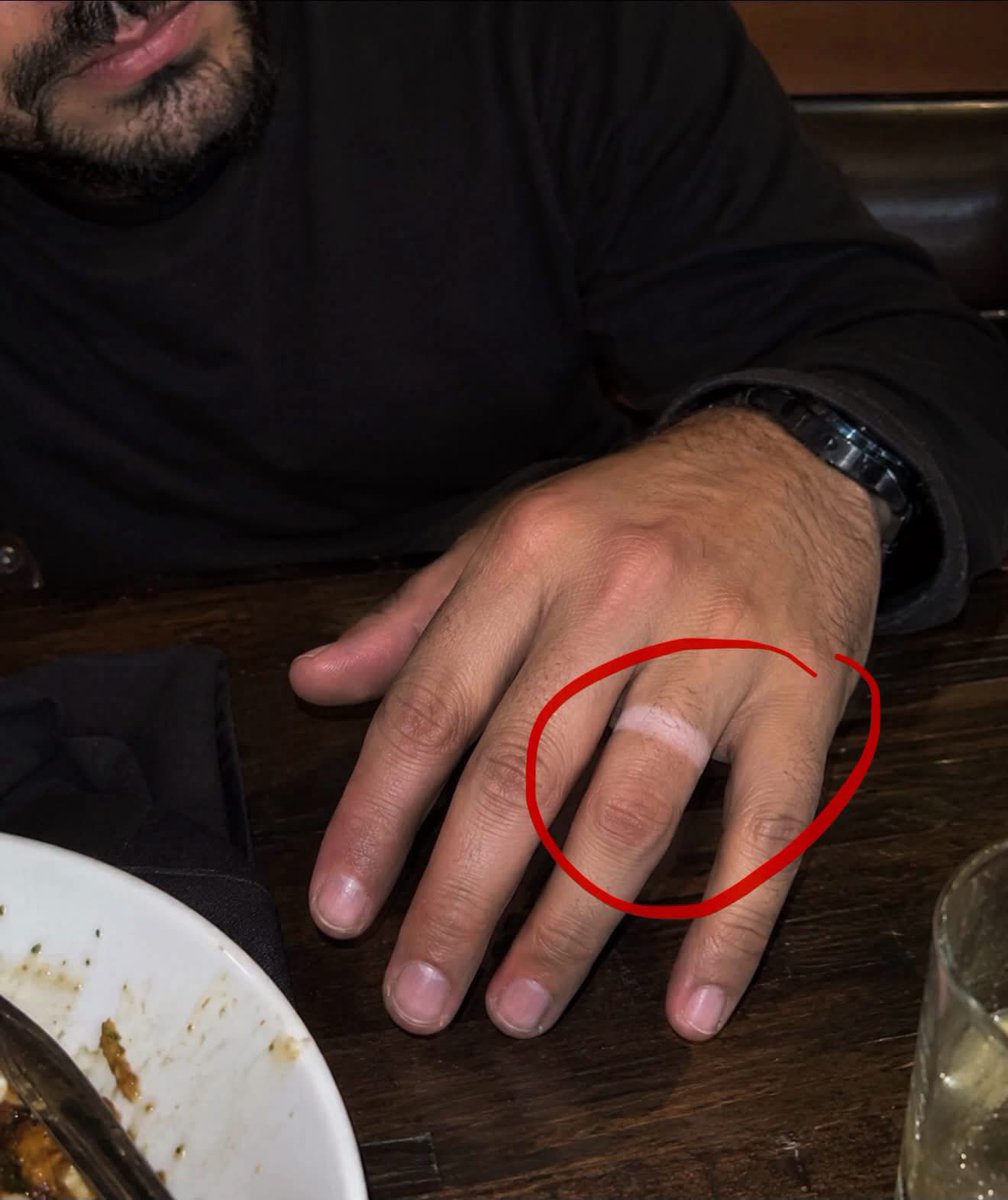 itssthyherinme's tweet photo. Went on a date last night &amp; dude told me this was his birth mark 😭😭😭😭😭😭 https://t.co/u5zxjRBZgK