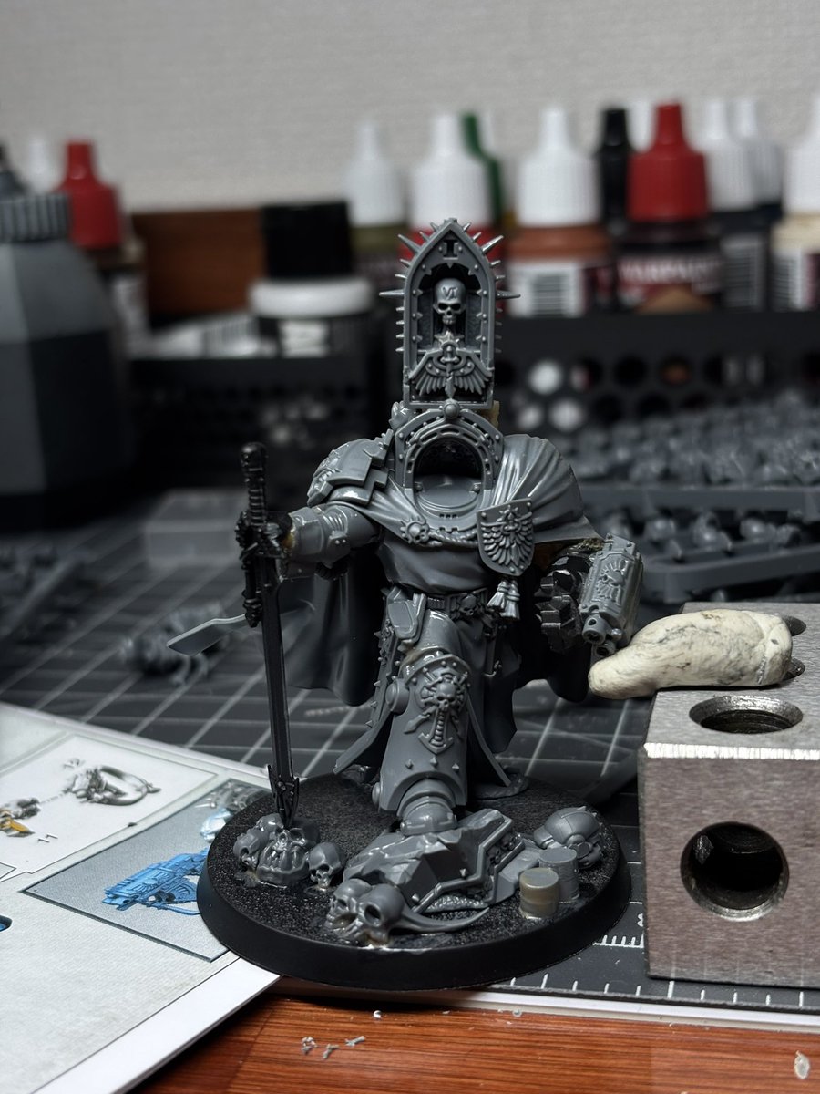 Diko_MOTM's tweet photo. Deathwing Terminator Grand Master himself, BELIAL! Kitbashing into more imposing silhouette. It’s my opinion that all termies should have a powerfist lol! #warhammer40k #darkangels #kitbashing @WH_JPN @WarhammerSasebo https://t.co/7XvkpRtnLA