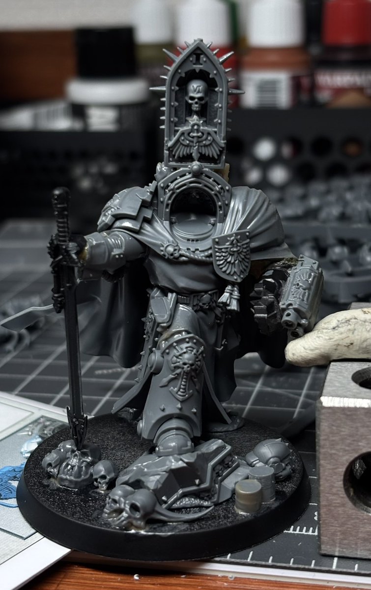 Diko_MOTM's tweet photo. Deathwing Terminator Grand Master himself, BELIAL! Kitbashing into more imposing silhouette. It’s my opinion that all termies should have a powerfist lol! #warhammer40k #darkangels #kitbashing @WH_JPN @WarhammerSasebo https://t.co/7XvkpRtnLA