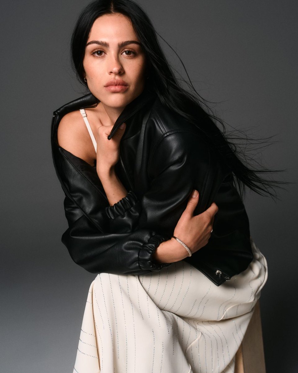 dkny's tweet photo. The forecast calls for layers. Make them DKNY Fall 2026. https://t.co/gz7ASUTGhS