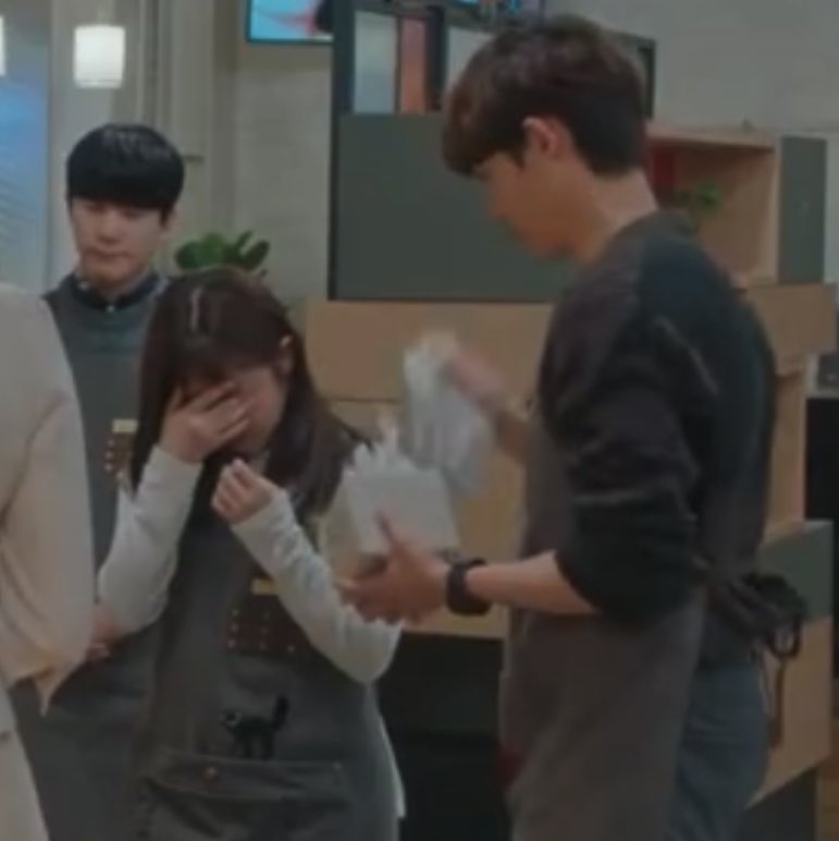 D6kl2d's tweet photo. 기쁘미 애기손ㅋㅋㅋㅋㅋㅋㅋㅋㅋ https://t.co/BZvYLFTJx6