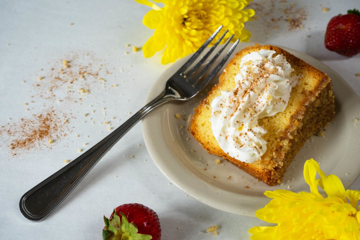 SymeonsRest's tweet photo. A sweet treat is always a good idea. 🍓🍰

Stop by Symeon's and end your meal on the sweetest note!

#Symeons #TasteYouRemember https://t.co/0ltscEVcaZ