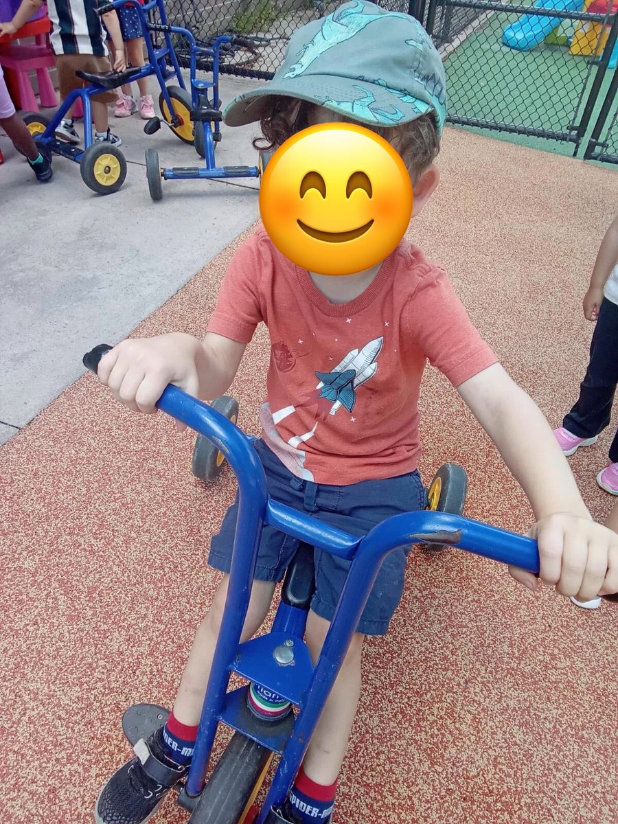 WBOakville's tweet photo. 🚲☀️ Riding and exploring outdoors! Register for a tour today! 

⭐ Willowbrae Academy Oakville
📞 905-808-9000
✉ oakville@willowbraechildcare.com
📍 1899 Ironoak Way, Unit 6, Oakville, ON L6H 0N1

#Daycare #Oakville #OutdoorFun #ActiveKids https://t.co/XtbISljeps