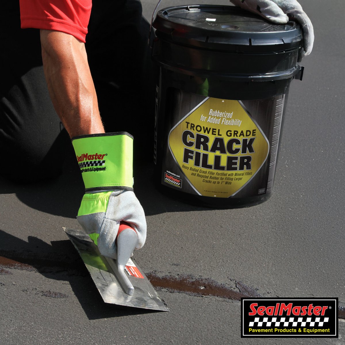 SealMasterNet's tweet photo. Give damaged pavement the protection it needs to stand up to the elements.

SealMaster Trowel Grade Crack Filler delivers a durable, flexible repair for wider pavement cracks. Its polymer-modified, heavy-bodied formulation helps restore cracked surfaces and resist the movement that can cause repairs to fail.

 👉 Learn more at https://t.co/tEZYOJ7eIa