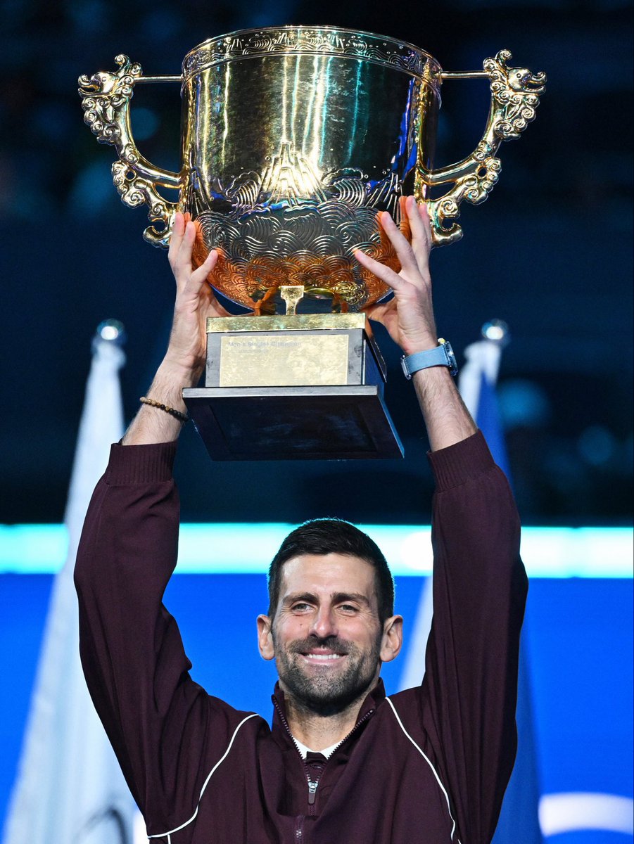 DjokerNole's tweet photo. This feeling? Unbeatable. https://t.co/g0CUQBjigm