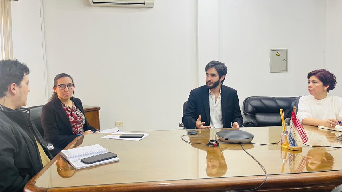InstitutoPy's tweet photo. 📌INS recibe visita del Instituto de Salud Pública de la Universidad de Buenos Aires

https://t.co/F4bxTKKcMS https://t.co/Yza8xARN1k