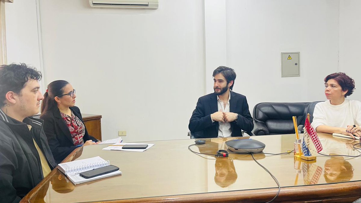 InstitutoPy's tweet photo. 📌INS recibe visita del Instituto de Salud Pública de la Universidad de Buenos Aires

https://t.co/F4bxTKKcMS https://t.co/Yza8xARN1k