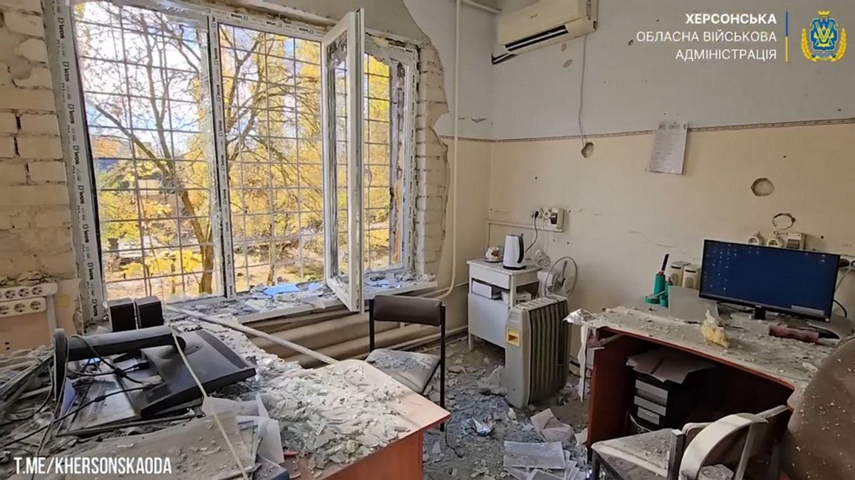 MamedovGyunduz's tweet photo. Nearly 2,700 healthcare facilities in Ukraine have been damaged or destroyed since the start of Russia’s full-scale invasion. Of these, 340 have been completely destroyed. The most extensive damage has been recorded in the Kharkiv, Donetsk, Dnipropetrovsk, Kherson, Mykolaiv and Kyiv regions. At the same time, 752 facilities have already been fully restored. Of these, 95 were hit again by Russian attacks after being restored. Hospitals continue to operate amid the war, while Ukraine’s healthcare infrastructure remains under constant threat of further attacks.
#InternationalCrimes