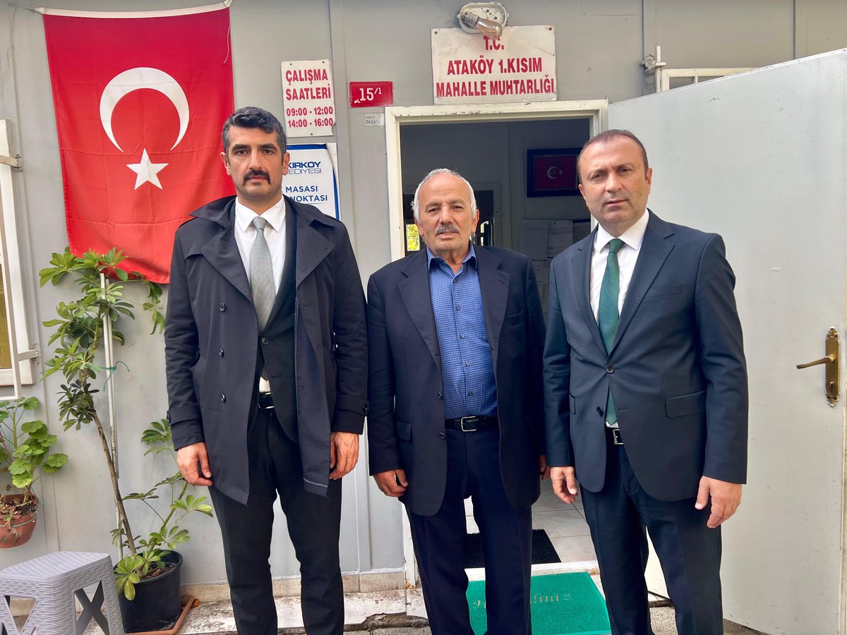 bakirkoymhp's tweet photo. İlçe Başkanımız Sn. Turgut İnan ve Bürokrasi ve Protokolden Sorumlu Bşk. Yrd. Sn. Can Koçhisarlı, Ataköy 1. Kısım Muhtarı Sn. Muharrem Aksoy’u geçirdiği kazanın ardından sağlığına kavuşması vesilesiyle ziyaret ederek geçmiş olsun dileklerini ilettiler.

Sayın Muharrem Aksoy’a sağlıklı ve huzurlu günler diliyor, nazik misafirperverliği için teşekkür ediyoruz.