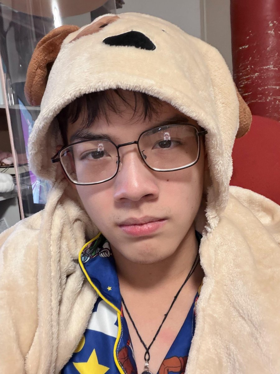 yugeneyaknonmak's tweet photo. 🐶
#yugeneyannawat https://t.co/Dk7S7FLjPs