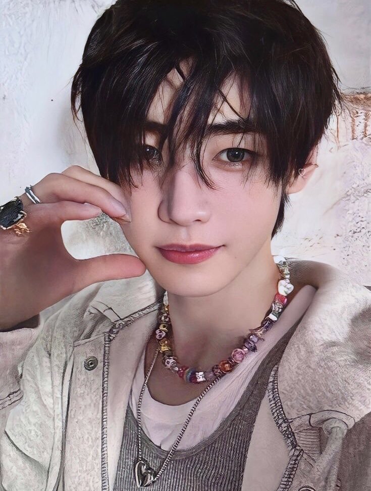 maityhoon's tweet photo. girlhoon pls come home the kids miss you https://t.co/u21UFqeysa