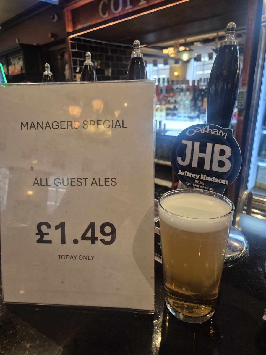 mikeparry8's tweet photo. After work today I went to the Shakespeare's Head in Kingsway, London for lunch with a pal: The beer was - I kid you not - £1.49 a pint. It's 30 years since I could have 6 pints for a tenner and go home with change (Don't worry I stopped at 5 🤣 🍺) Only in Wetherspoon's 😁 👍 https://t.co/797rDBBWI8