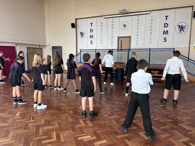 TDMS_Evesham's tweet photo. What a fantastic day of Bhangra for Year 7! 🎉 Students embraced the routines, built teamwork skills and explored the rich culture behind this vibrant dance style. Thank you, Vijay! 💃🕺✨

#Bhangra #Year7 #Enrichment #SchoolLife https://t.co/zgjUjVrx7j