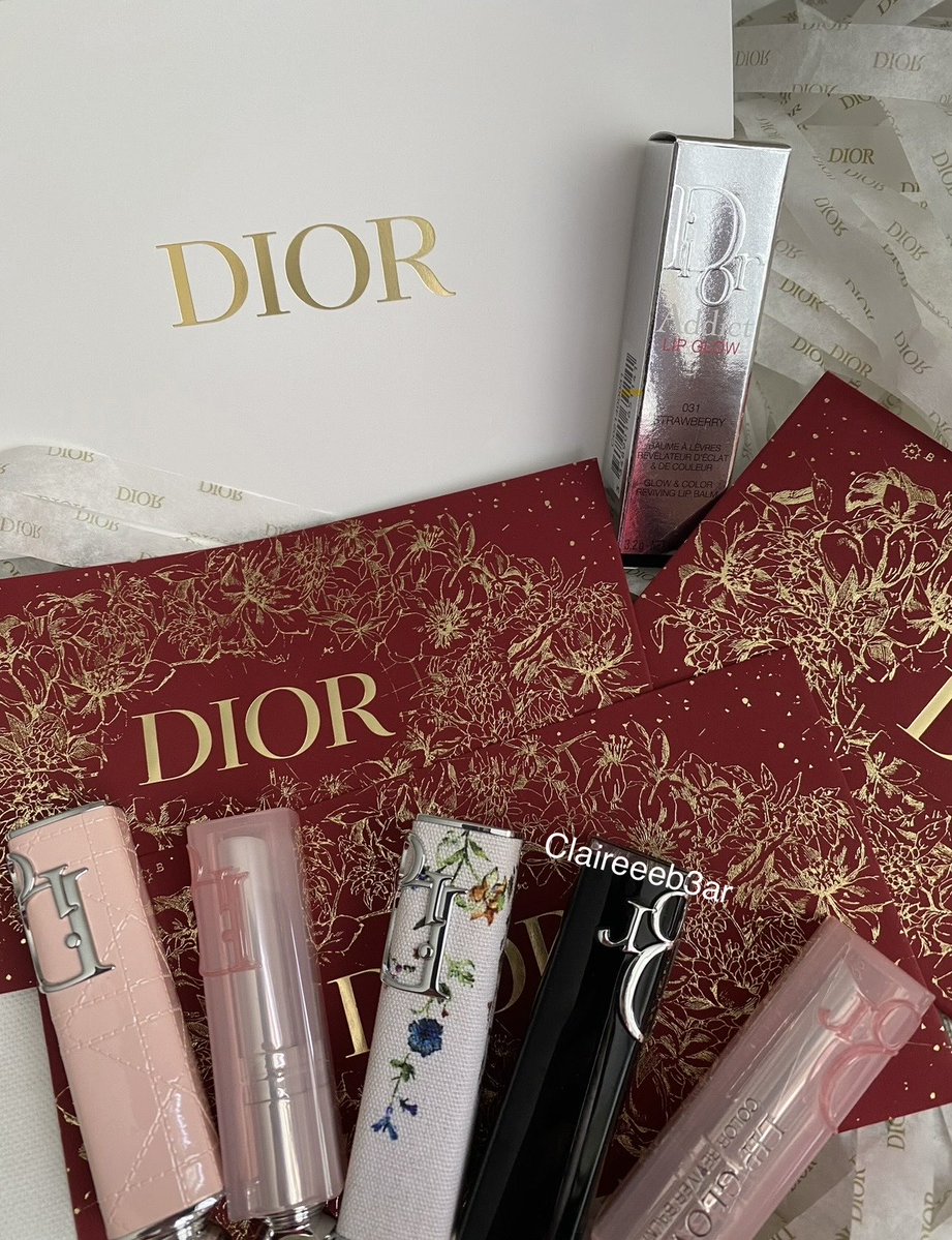 claireeeb3ar's tweet photo. When love and support is genuine.🤍

#JISOO  is definitely my-inspo girly. 😉💕
For every season, whatever occasion @Dior is a staple in this household. https://t.co/0Ah2TdFxXH