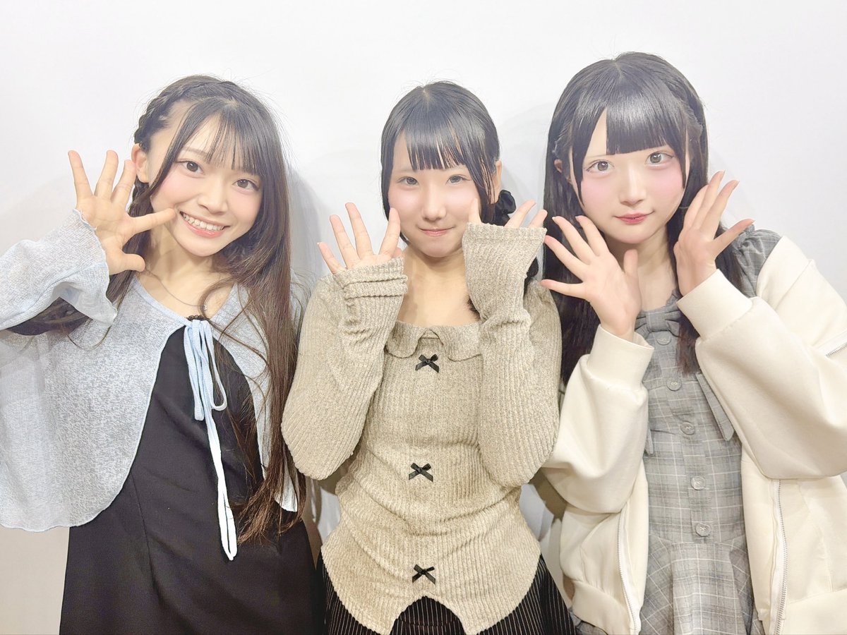 miuzic_event's tweet photo. -`📢⋆平日チェキ会始まってます🪄🫧

10月6日（火）

🧡鳴宮綸花
🩷恋甘ひめ
💛ゆずは(1部のみ)

1部18:30-19:30
2部20:00-21:00

📍miuzic Entertainment
イベントスペース静岡

❤︎チェキ券¥1,500
❤︎NEXTチェキ券￥1,000
❤︎全員チェキ券セット¥3,000
❤︎3Sチェキ券￥3,000 https://t.co/yDNUWclZmD