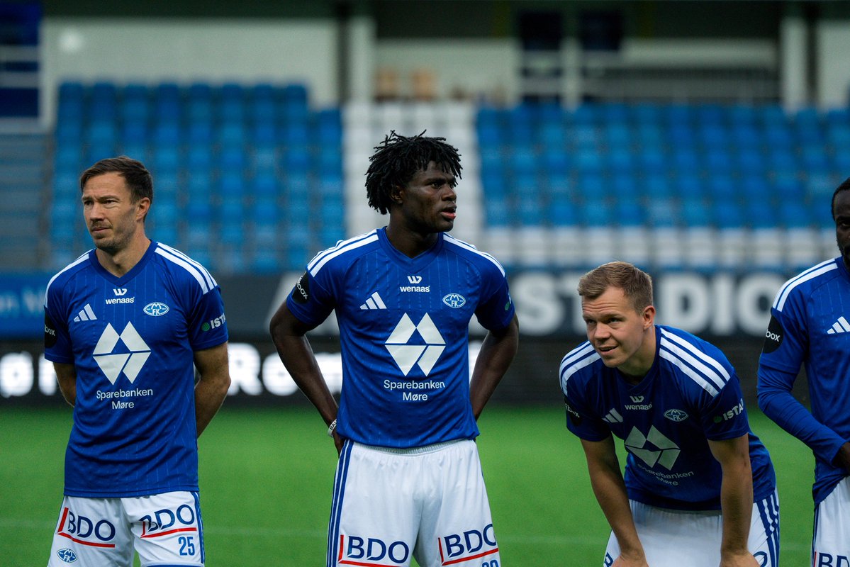 DagaDanielDDD's tweet photo. UTKG✝️🦅💙 https://t.co/9dK2pMlASP