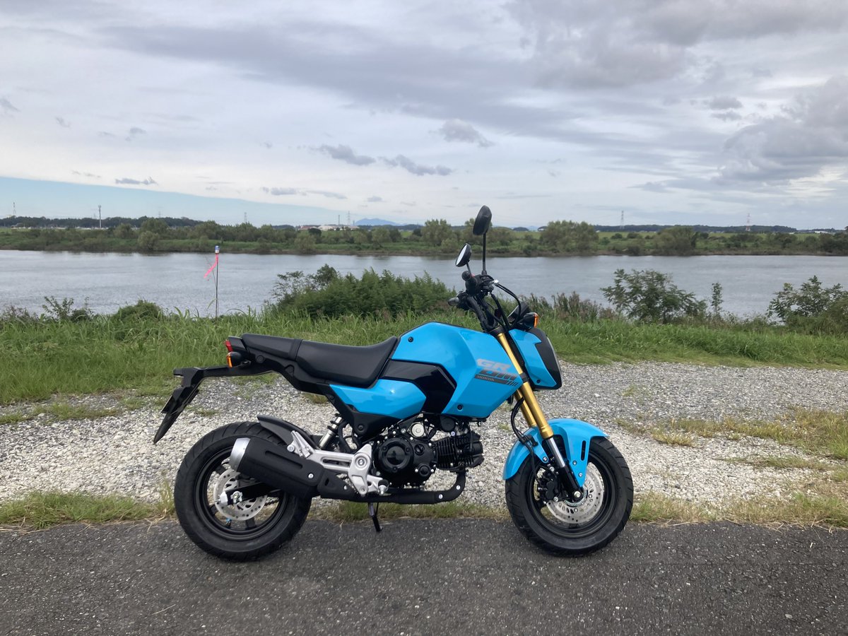 masahiro296's tweet photo. Vee Rubberの皮むき無事終了。燃費は燃費計70km/l、満タン法65km/l。ポジションはJC75に比べて立ち気味、慣れの問題だと思いますが、久しぶりにお尻が痛くなりました。利根川木下河岸跡〜予科練平和記念館〜霞ヶ浦湖畔〜鹿島海軍航空隊跡 #グロム #印西市 #阿見町 #美浦村 https://t.co/I5Mxw2rSuv