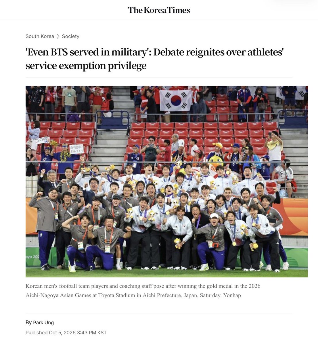 DbyD_NL's tweet photo. Following public anger over footballers boasting about skipping military service, South Korea’s Ministry of National Defense plans to phase out sports exemptions. Many citizens feel the current system is unfair, noting that 🇰🇷 global pop icons #BTS completed their duties.
#DS_BTS https://t.co/kPtlbVFZdx