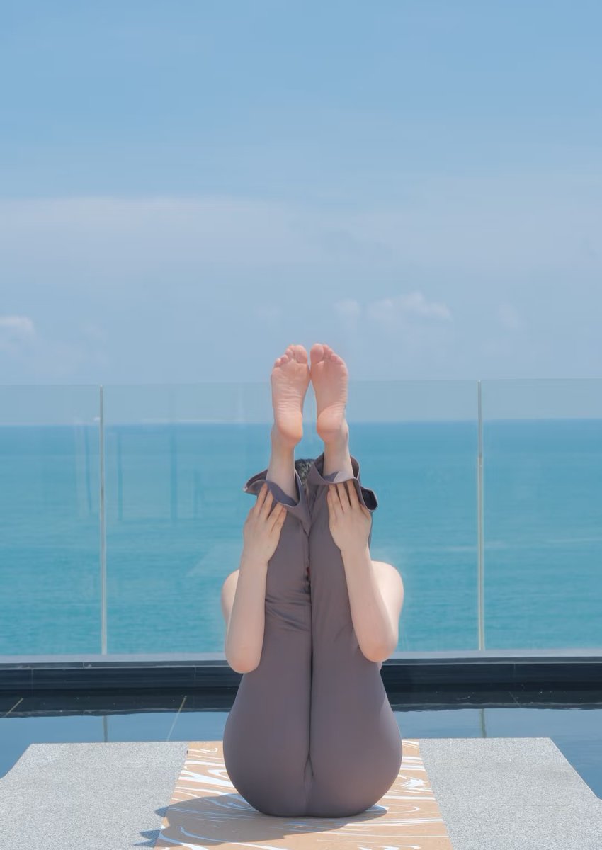 Cindrellanneas1's tweet photo. [Today I tried the tried-and-true "幸压挝腹" wellness method—so invigorating!]， https://t.co/hdNHwhK2nS