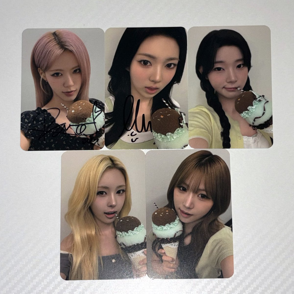 goooooul_'s tweet photo. ifeye photocard 이프아이 양도

https://t.co/2yC1rOFO39

each 0.6 / sign 2.0 / set 3.0

Wts ifeye photocard poca pc 포토카드 포카 미공포 특전 팬싸인회 원화연 태린 라희 카시아 미유 사샤 wonhwayeon taerin rahee kasia meu sasha sign 셀레트립 미공포 셀레트립 celetrip https://t.co/i0Srriu5Ts