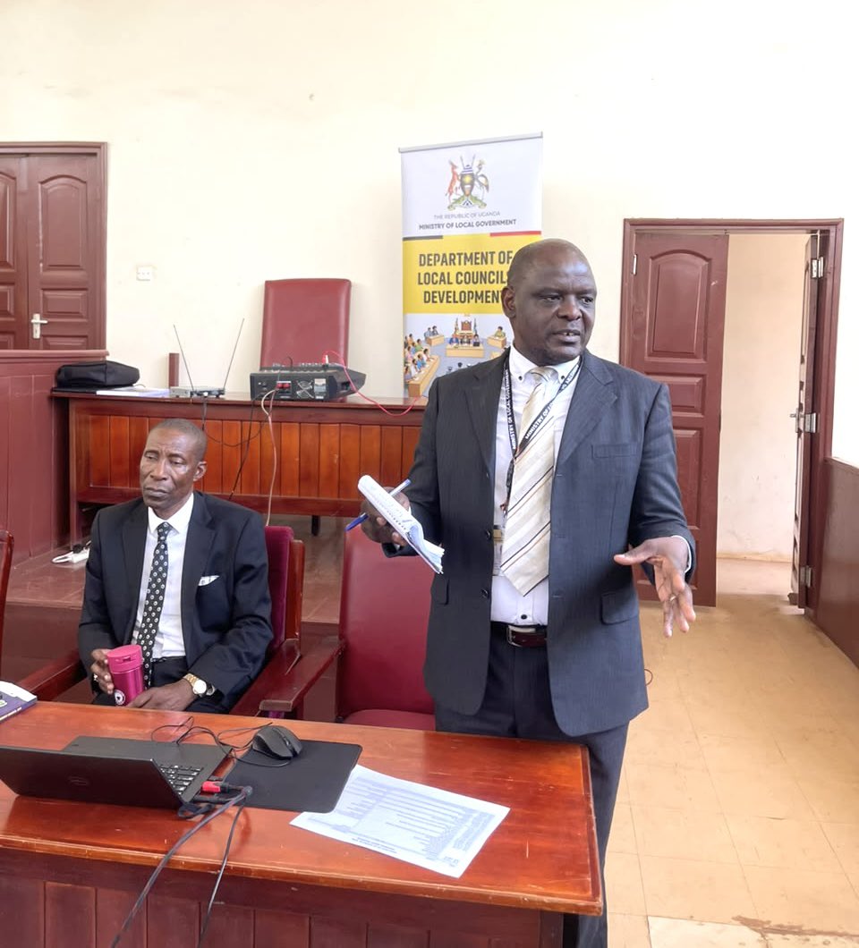 MoLGUganda's tweet photo. Tororo CAO Calls for Teamwork as Council Induction Begins

Tororo District CAO Mr. Wambi Richard has urged newly elected council members to understand their roles and build strong working relationships with technical staff to strengthen service delivery

#InductionOfLocalCouncils https://t.co/fvrH5Z62zF