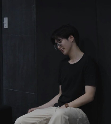 purinokoro's tweet photo. ภูหล่อมาก จั้นจะตาย คือมันเมะไปไหนวะเห้ย ทำอะไรก็หล่อไปหมด 🧎🏻🧎🏻🧎🏻 https://t.co/0JJMQklcFW